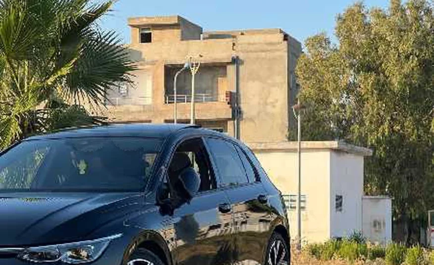2025  Volkswagen  Golf