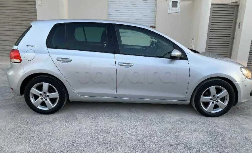 2011  Volkswagen  Golf 8