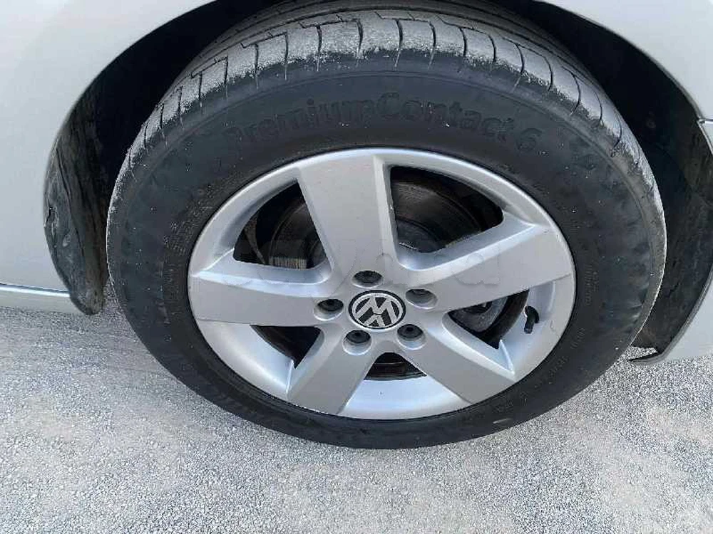 2011 Volkswagen Golf 8