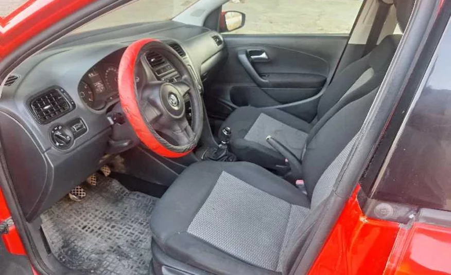 2013  Volkswagen  Polo