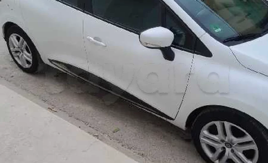 2022  Renault  Clio