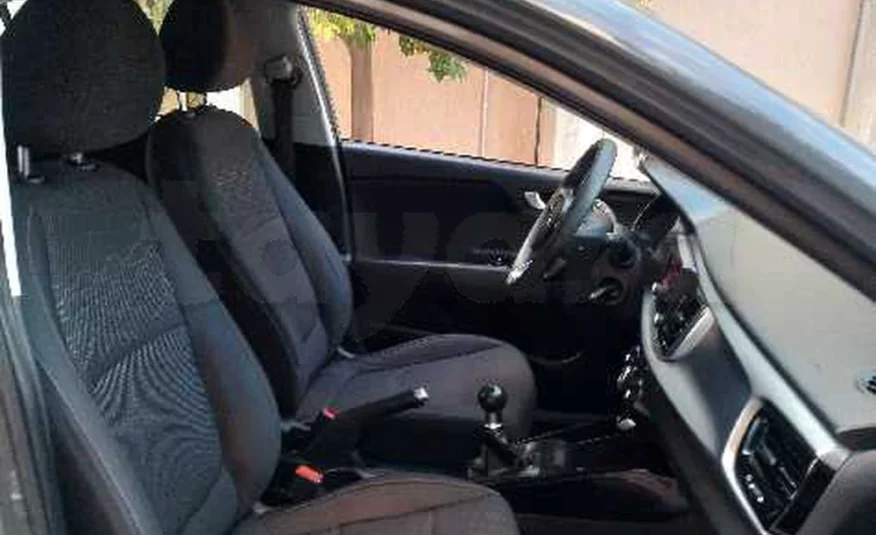2021  Kia  Rio