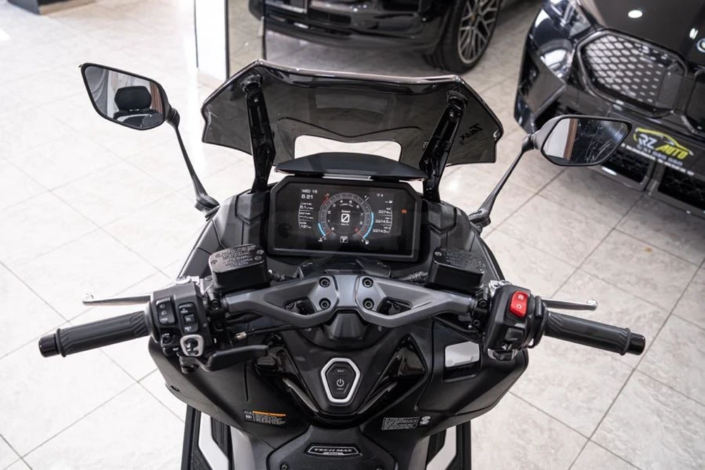 2023 Yamaha T-MAX 562 TECH MAX
